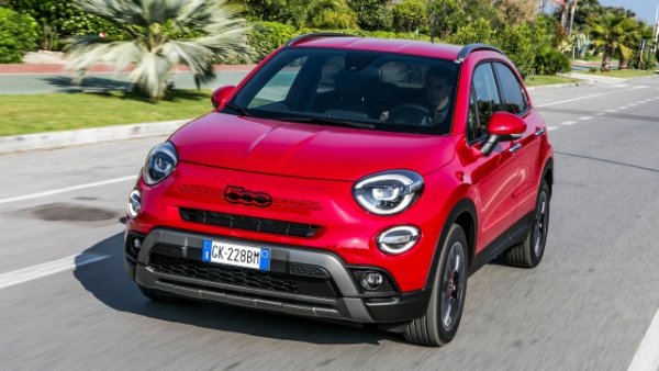 Този  B-SUV е най-продаваният дизелов автомобил през първите пет месеца на 2024 г. с 5344 регистрации. Няма съмнение, все пак сме в Италия. Страната на Fiat. Двигателят с мощност 95 к.с. е редови четирицилиндров с обем 1248 кубика . С емисии от 127 г/км, това е един от автомобилите, които се възползват от Ecobonus. Той е дълъг 4260 мм и има 350-литров багажник . Ниският разход 4,6 литра на 100 километра , както и ниската цена, която започва от 25 950 евро, го правят отличен вариант за феновете на дизела.